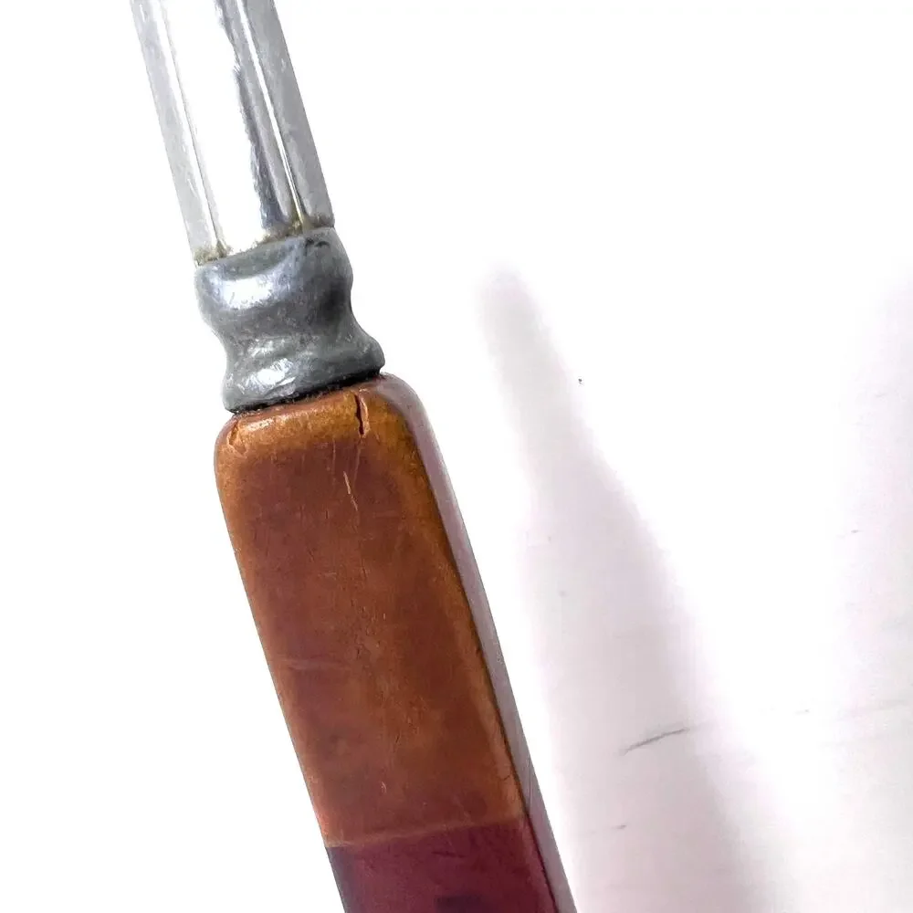 Unbranded vintage bakelite